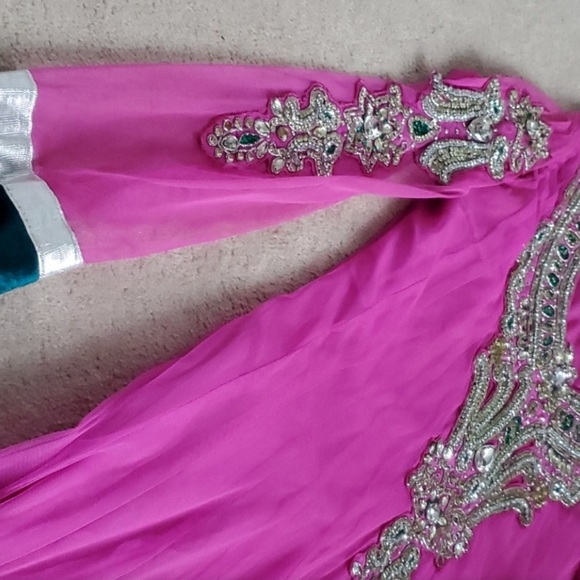 Indian Suit - Picture 3 of 5